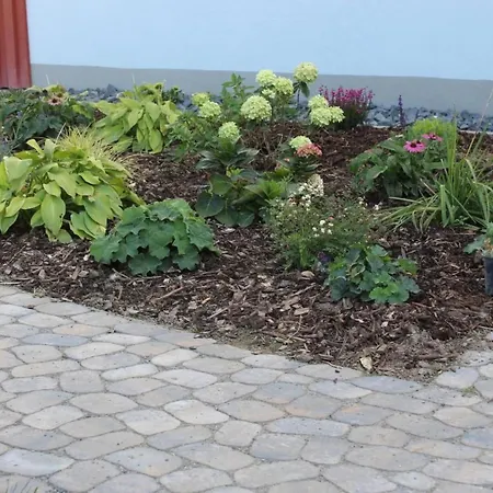 Appartamento In Mit Terrasse Und Garten By Interhome